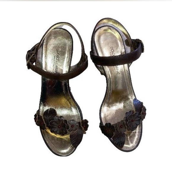 VINTAGE DOLCE AND GABBANA HEELS - Picture 3 of 5